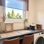 Bamo - Modern Living Lakeside דירה