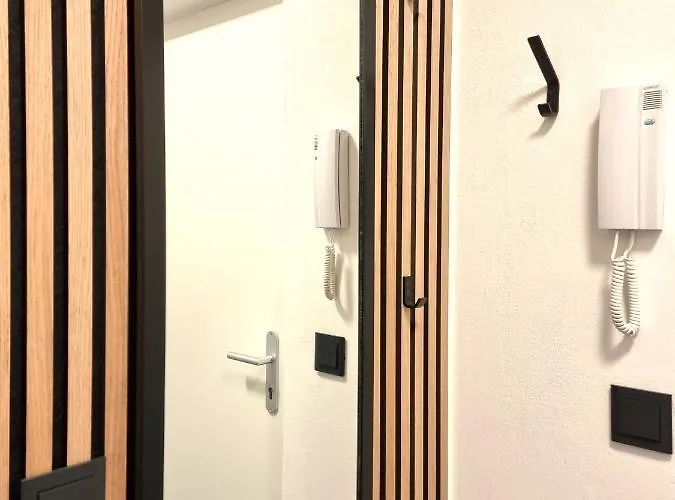 Bamo - Modern Living Lakeside 公寓